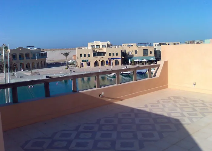 Hotel Abu-tig Marina *